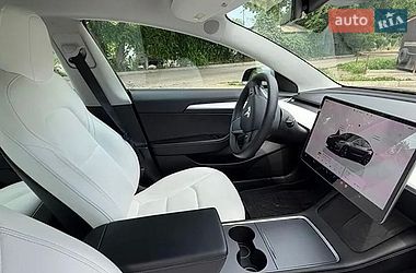 Седан Tesla Model 3 2022 в Одесі