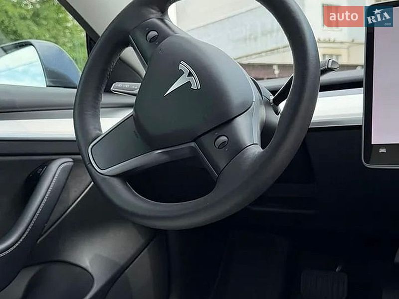 Седан Tesla Model 3 2022 в Одесі