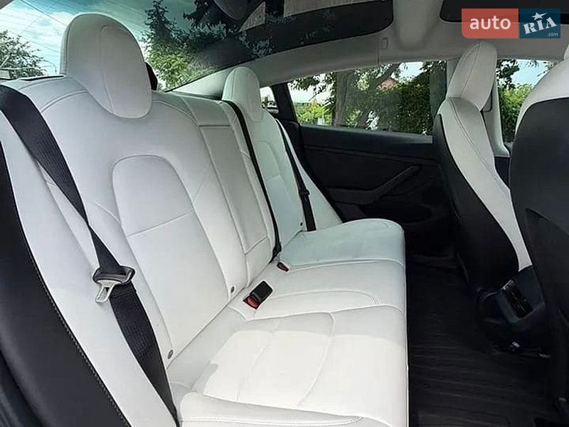Седан Tesla Model 3 2022 в Одесі