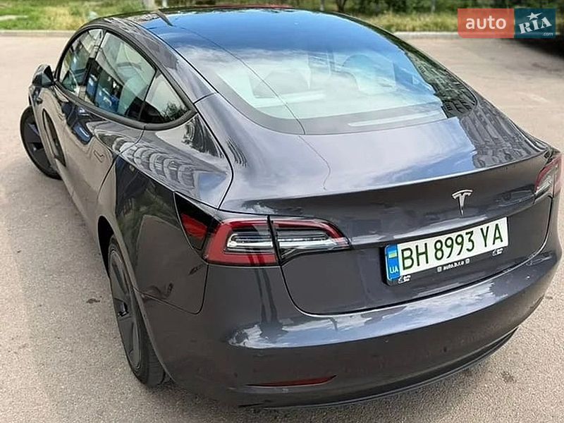 Седан Tesla Model 3 2022 в Одесі