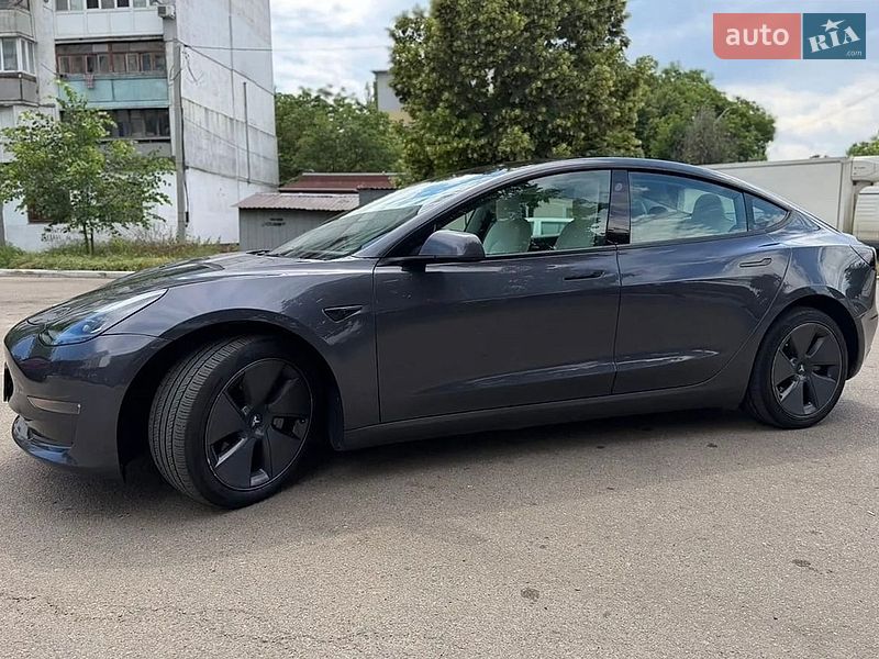 Седан Tesla Model 3 2022 в Одесі