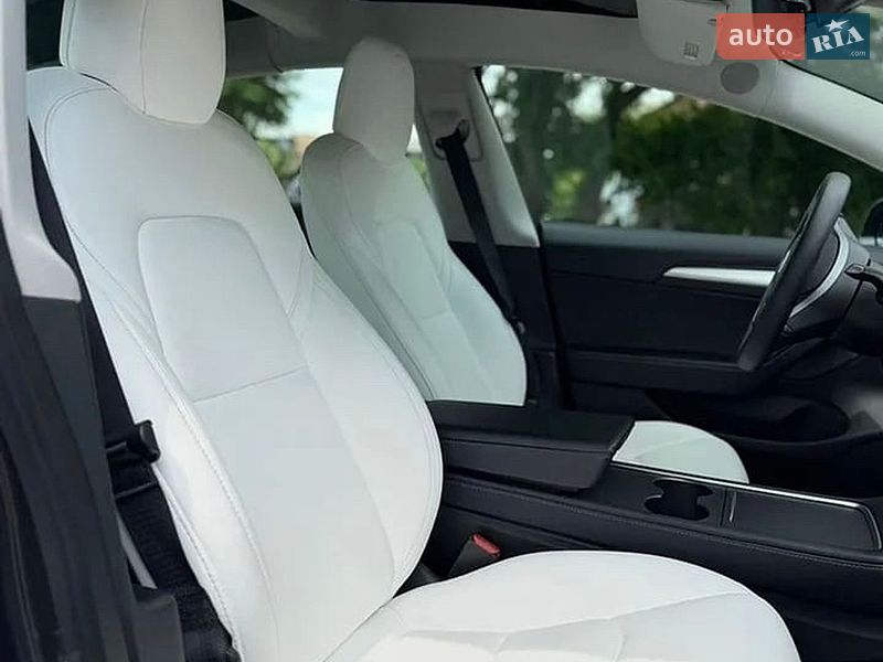 Седан Tesla Model 3 2022 в Одесі