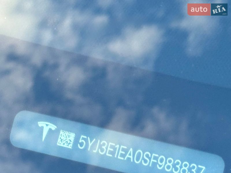 Седан Tesla Model 3 2025 в Дніпрі