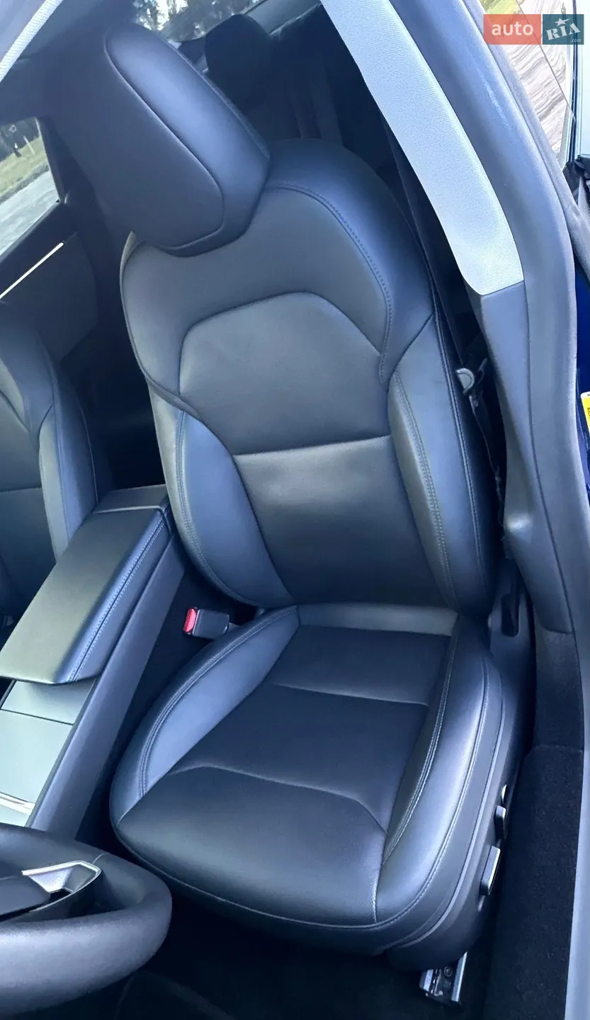 2025 Tesla Model 3 - мініатюра 19