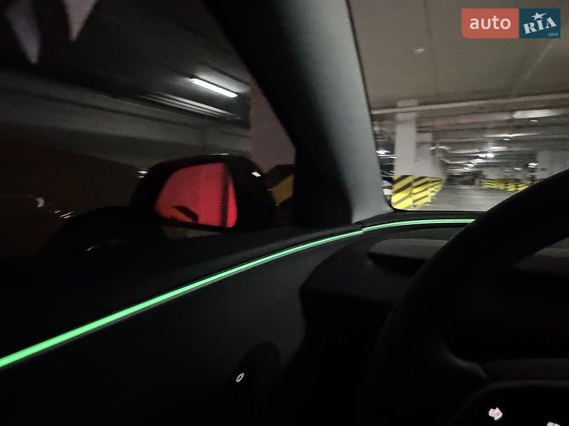 Седан Tesla Model 3 2025 в Дніпрі