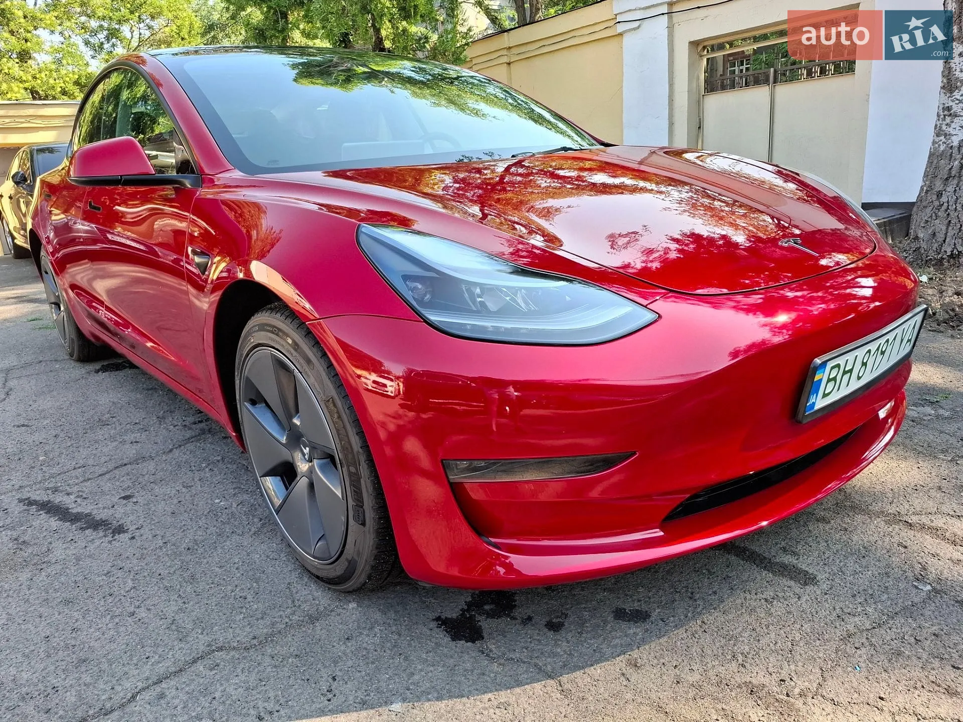 2023 Tesla Model 3 - фото 1