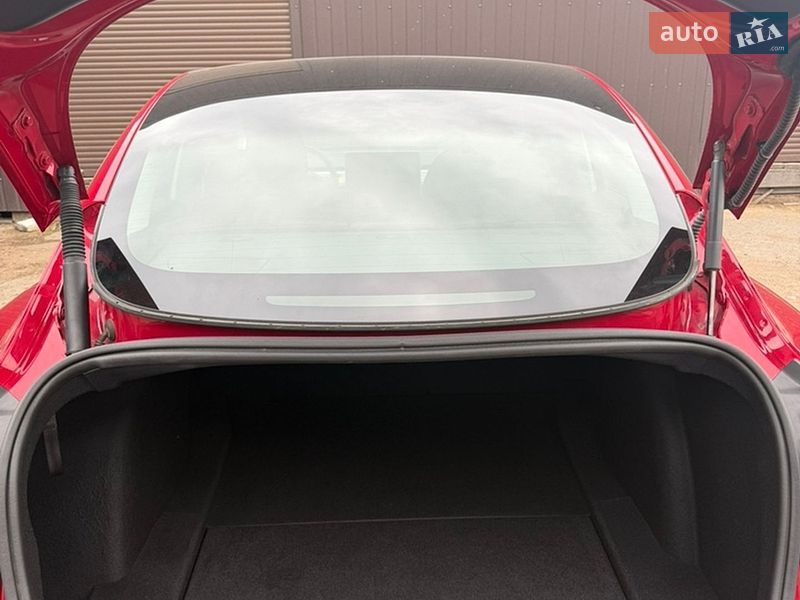 Седан Tesla Model 3 2022 в Ровно