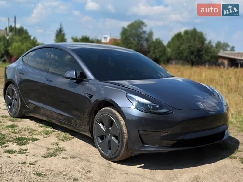 Tesla Model 3 2021