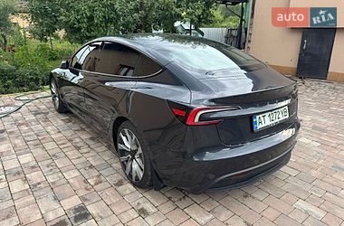Седан Tesla Model 3 2025 в Коломые