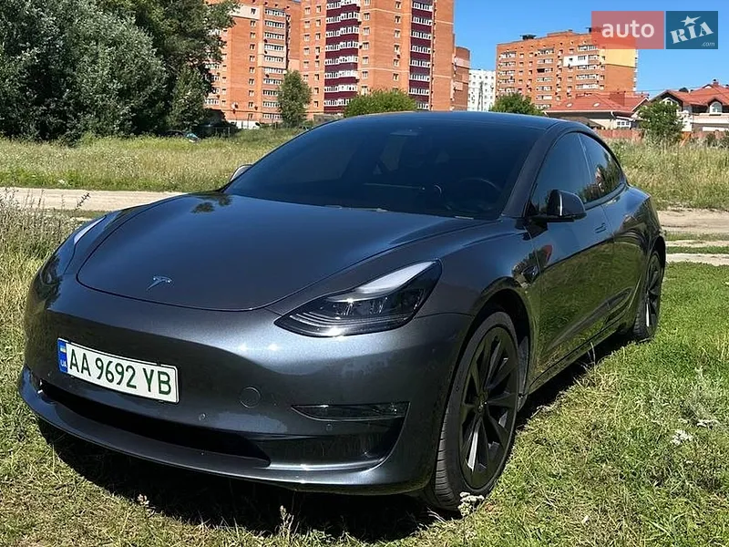 Tesla Model 3 2022