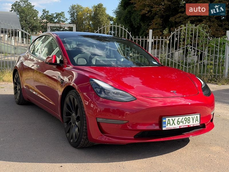 Седан Tesla Model 3 2021 в Полтаві