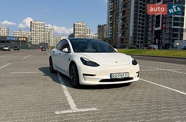Седан Tesla Model 3 2022 в Києві