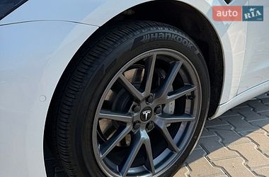 Седан Tesla Model 3 2022 в Києві