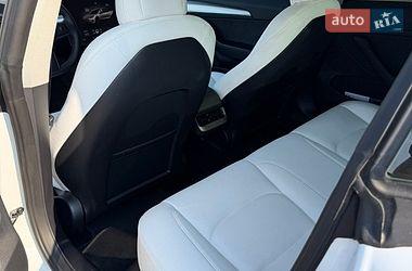 Седан Tesla Model 3 2022 в Києві