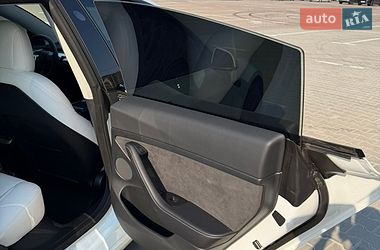 Седан Tesla Model 3 2022 в Києві
