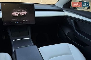 Седан Tesla Model 3 2022 в Києві