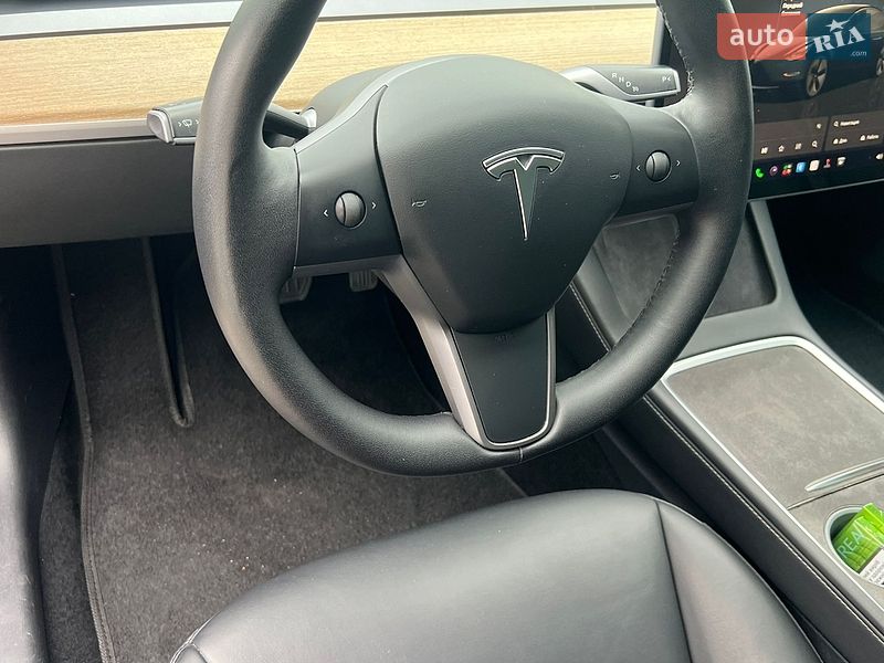 Седан Tesla Model 3 2022 в Києві