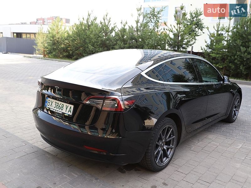 Седан Tesla Model 3 2018 в Хмельницькому