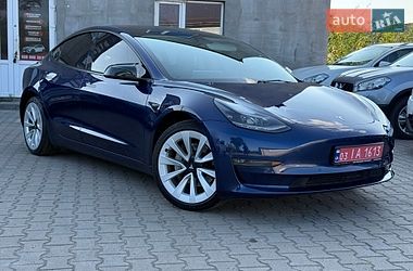Седан Tesla Model 3 2022 в Дубровице