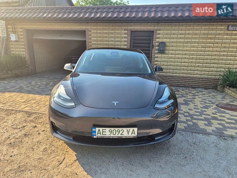 Седан Tesla Model 3 2019 в Запорожье