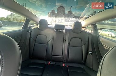 Седан Tesla Model 3 2020 в Киеве