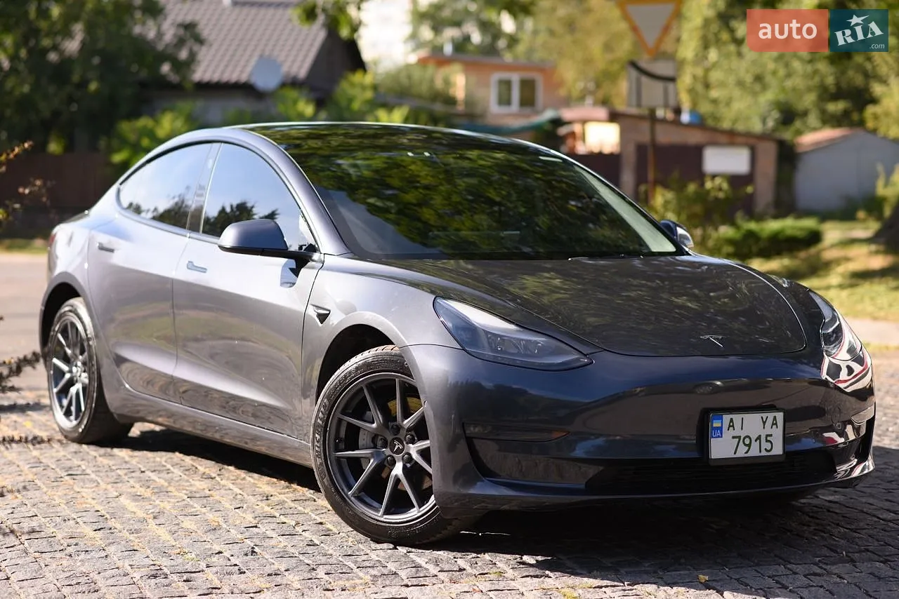 2025 Tesla Model Y - мініатюра 16