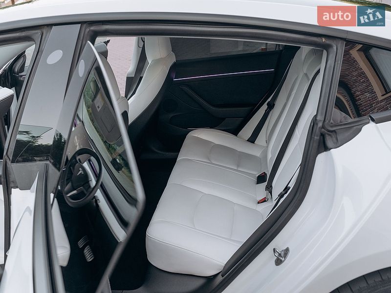 Седан Tesla Model 3 2023 в Киеве фото 15 Седан Tesla Model 3 2023 в Киеве