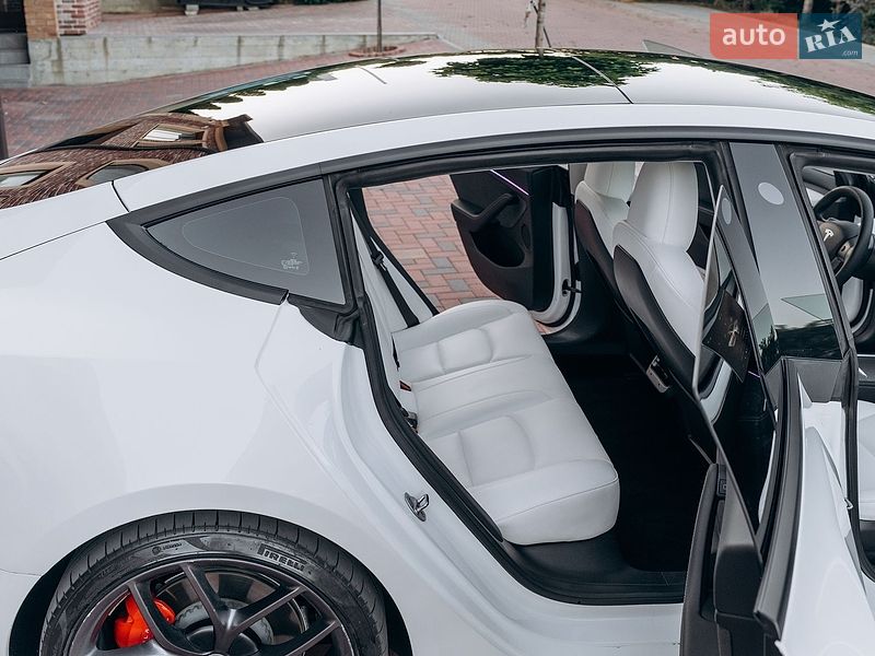 Седан Tesla Model 3 2023 в Киеве фото 18 Седан Tesla Model 3 2023 в Киеве