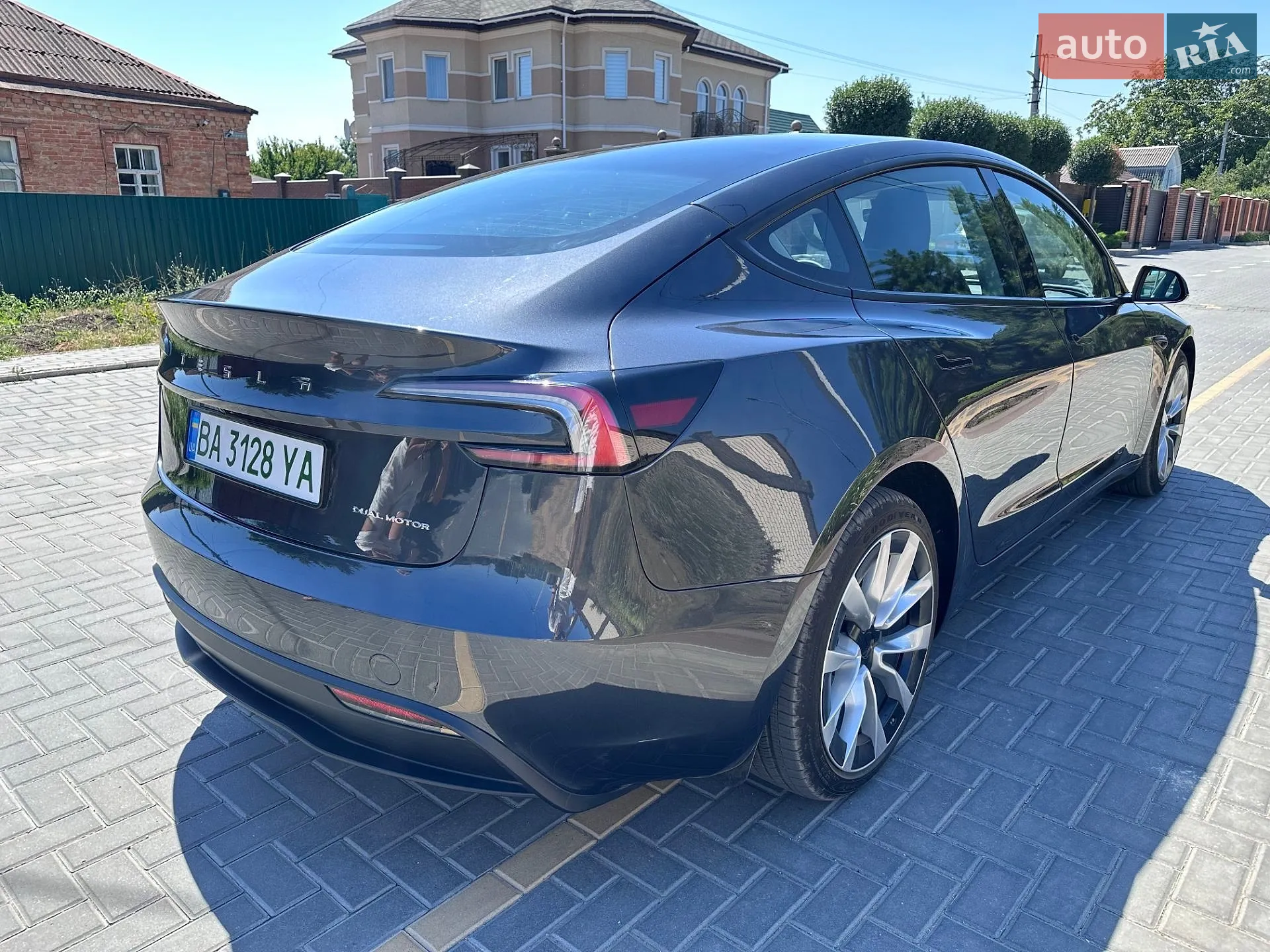 2025 Tesla Model 3 - мініатюра 20