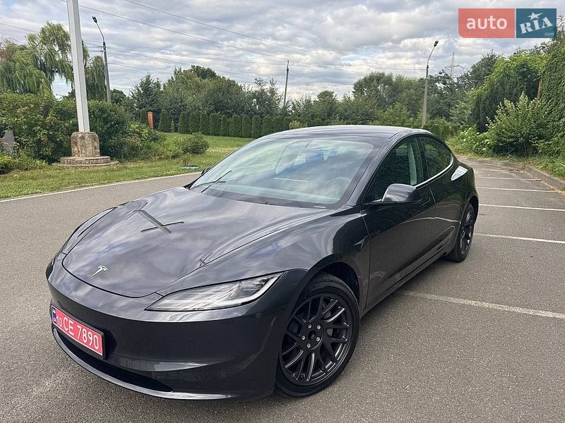 Седан Tesla Model 3 2025 в Киеве фото Седан Tesla Model 3 2025 в Киеве