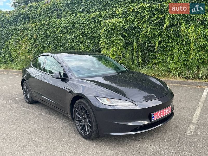 Седан Tesla Model 3 2025 в Киеве фото 14 Седан Tesla Model 3 2025 в Киеве