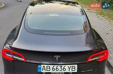 Седан Tesla Model 3 2021 в Виннице