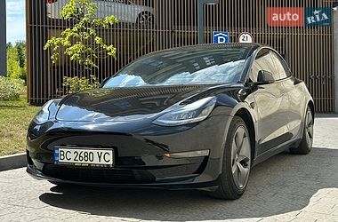 Седан Tesla Model 3 2021 в Львові