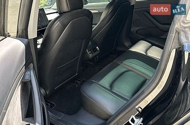 Седан Tesla Model 3 2021 в Львові