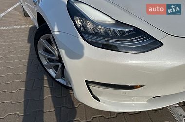 Седан Tesla Model 3 2020 в Киеве фото 3 Седан Tesla Model 3 2020 в Киеве