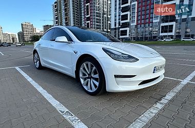 Седан Tesla Model 3 2020 в Киеве фото 4 Седан Tesla Model 3 2020 в Киеве