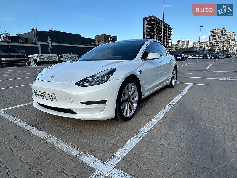 Седан Tesla Model 3 2020 в Киеве фото 5 Седан Tesla Model 3 2020 в Киеве