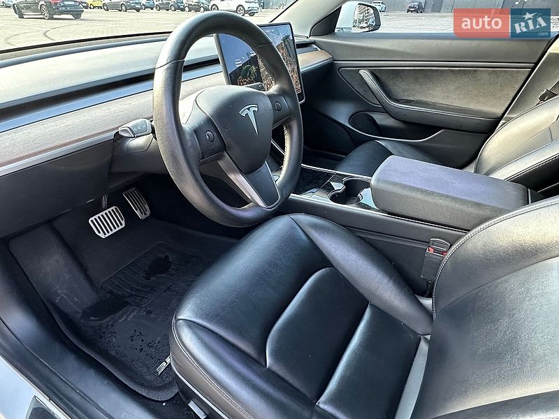 Седан Tesla Model 3 2020 в Киеве фото 11 Седан Tesla Model 3 2020 в Киеве
