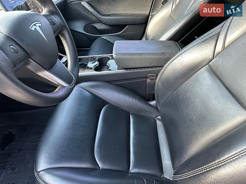 Седан Tesla Model 3 2020 в Киеве фото 16 Седан Tesla Model 3 2020 в Киеве