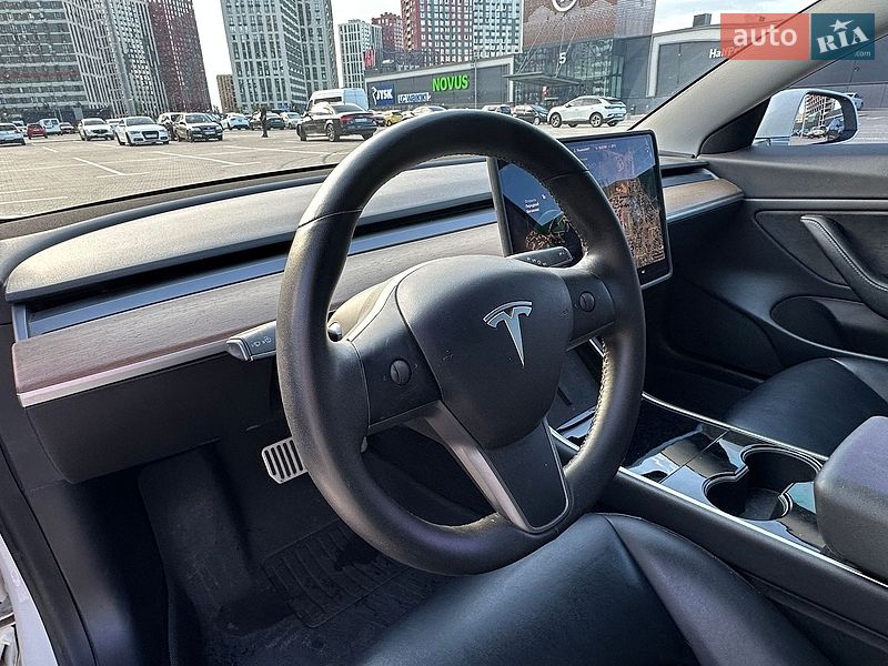 Седан Tesla Model 3 2020 в Киеве фото 12 Седан Tesla Model 3 2020 в Киеве