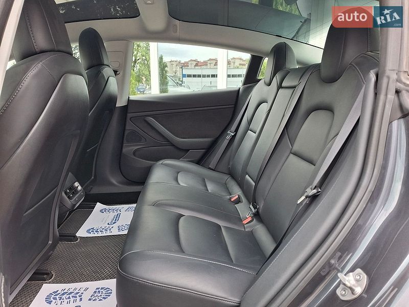 Седан Tesla Model 3 2018 в Львові фото 13 Седан Tesla Model 3 2018 в Львові