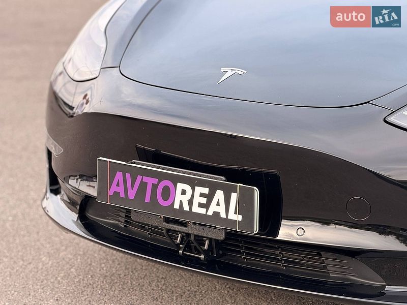 Седан Tesla Model 3 2022 в Кривому Розі