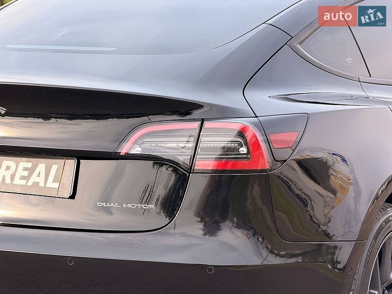 Седан Tesla Model 3 2022 в Кривому Розі
