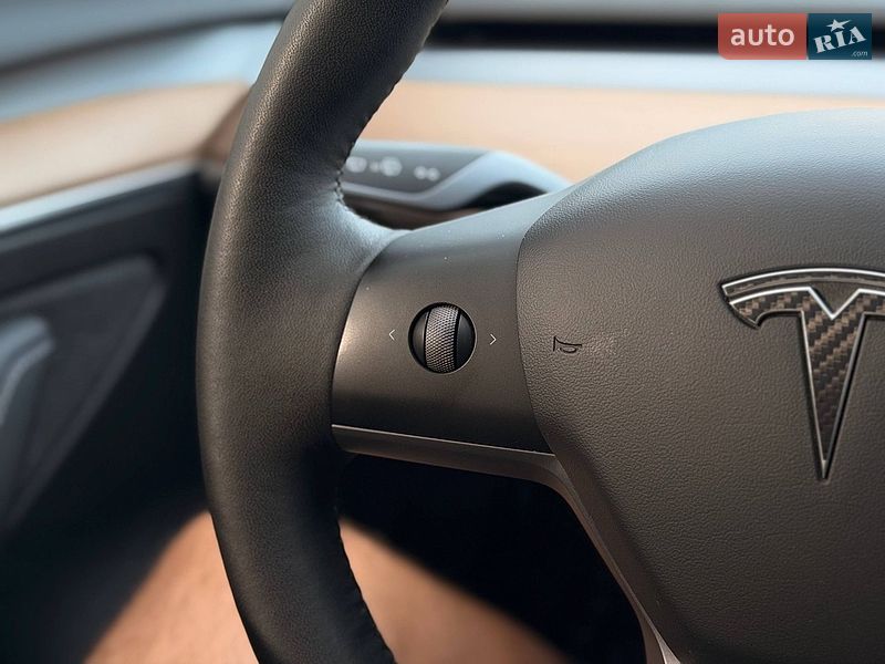 Седан Tesla Model 3 2022 в Кривому Розі