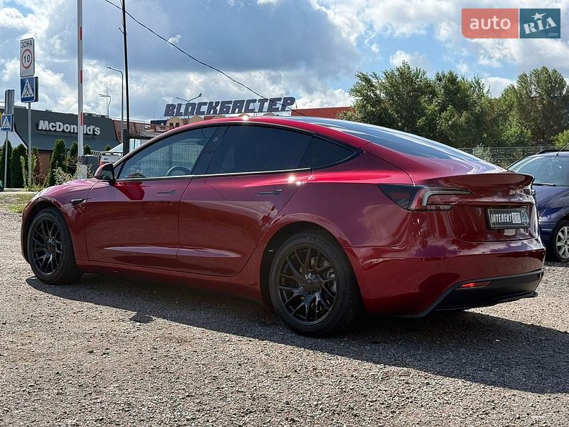 Седан Tesla Model 3 2024 в Киеве