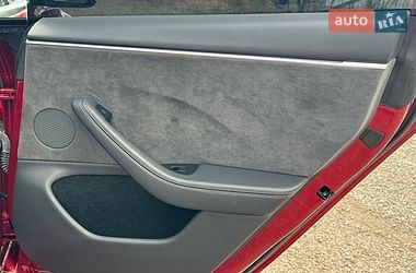 Седан Tesla Model 3 2024 в Киеве