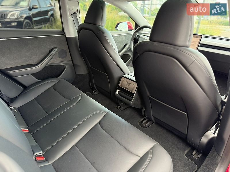 Седан Tesla Model 3 2024 в Киеве
