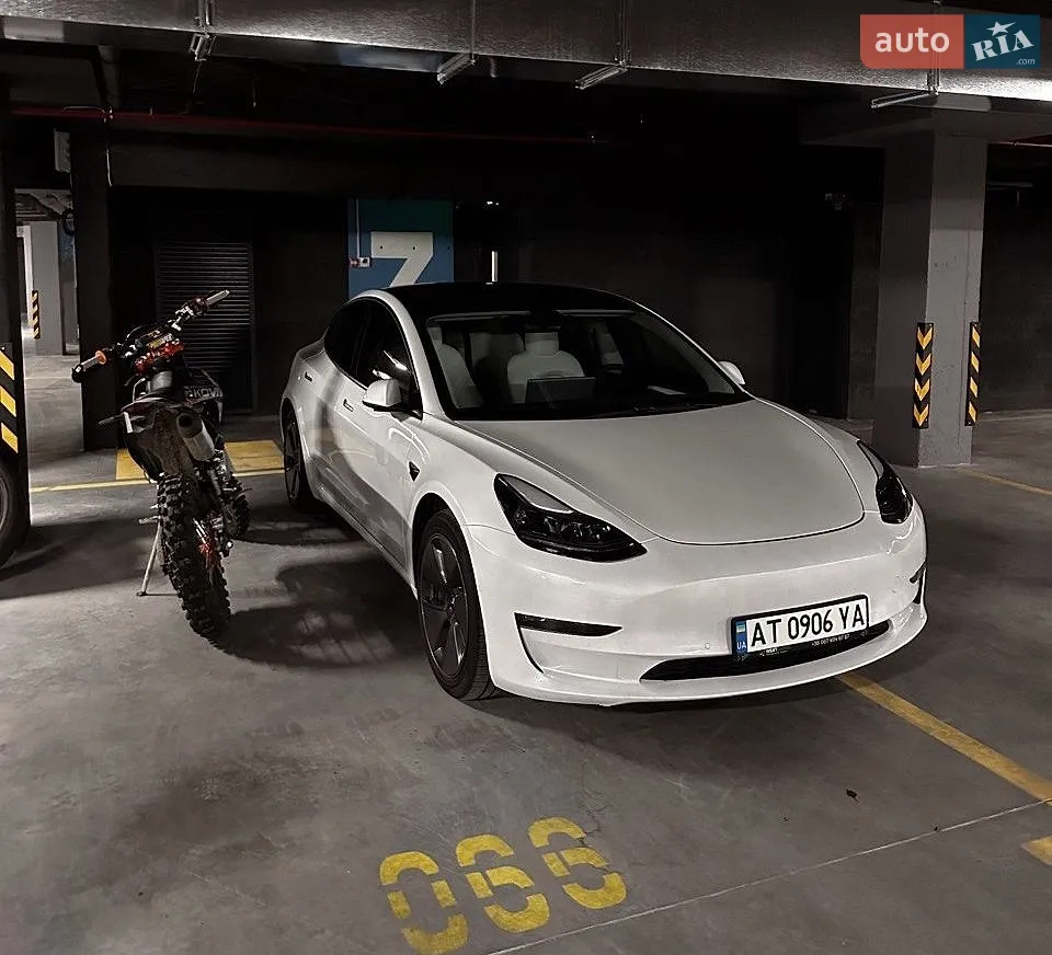 2022 Tesla Model 3 - мініатюра 8