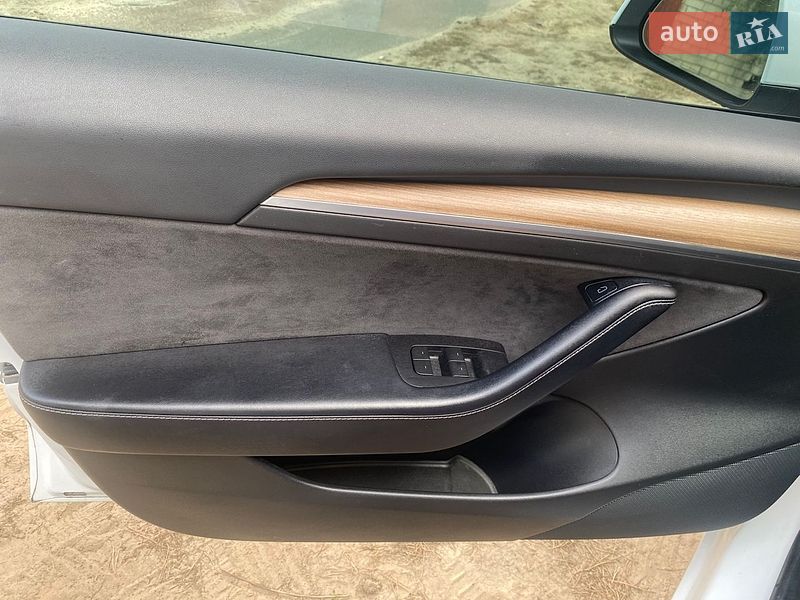 Седан Tesla Model 3 2021 в Чернигове фото 28 Седан Tesla Model 3 2021 в Чернигове