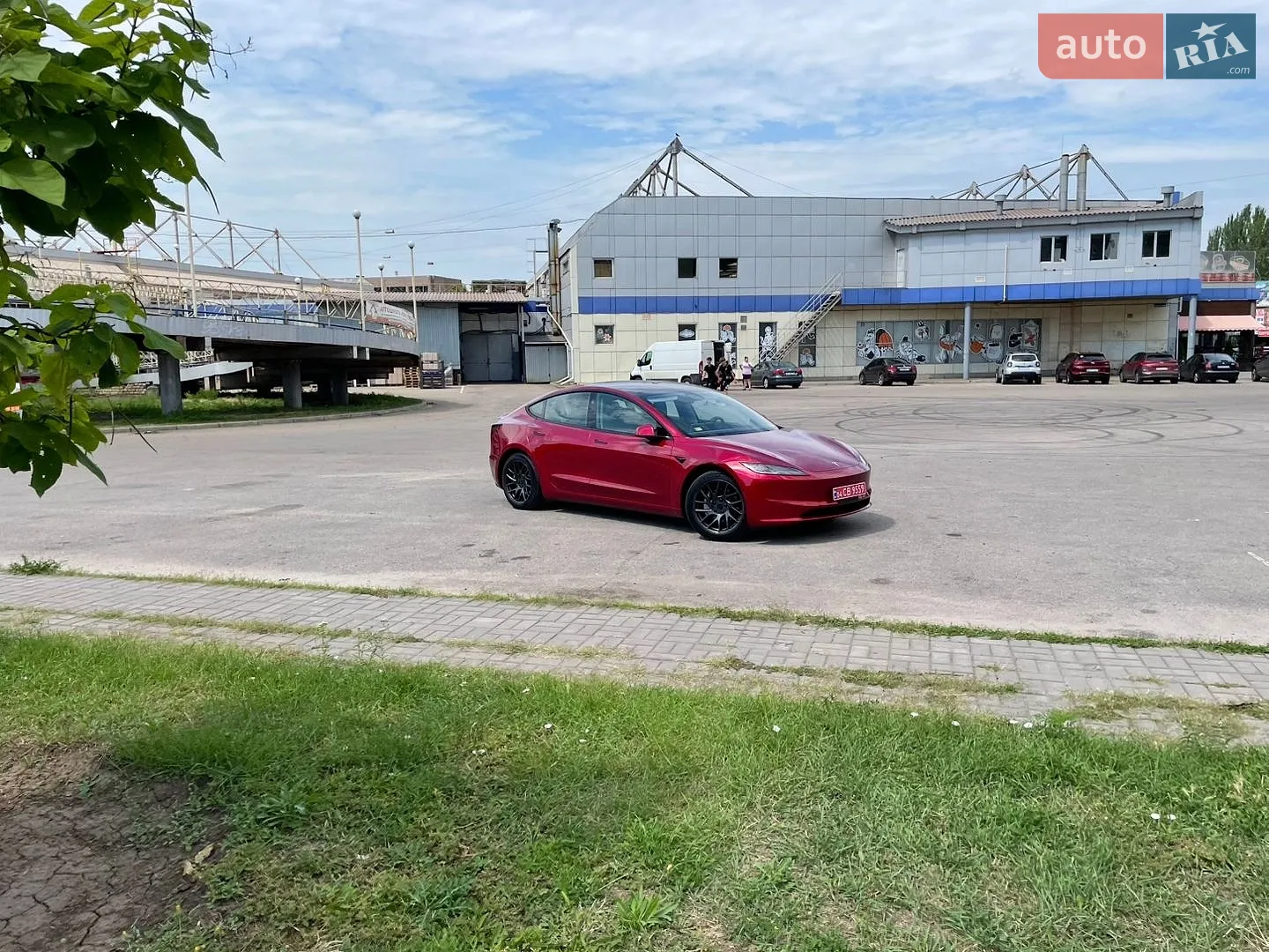 2025 Tesla Model 3 - мініатюра 12